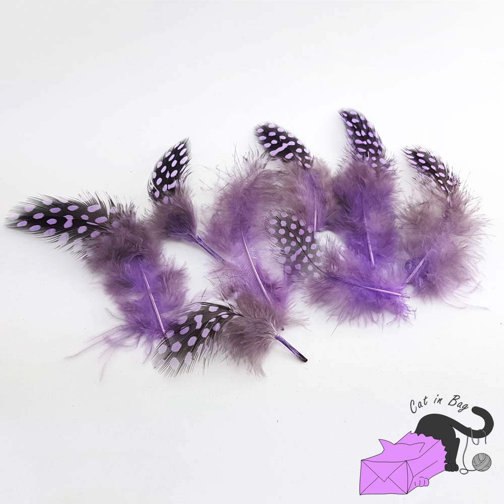 50 natural feathers violet color
