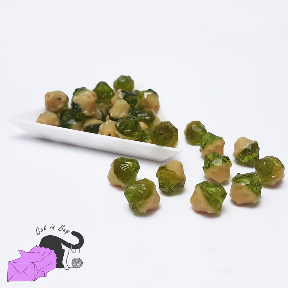 4 perle in cristallo di Boemia verde e crema, 11x10 mm