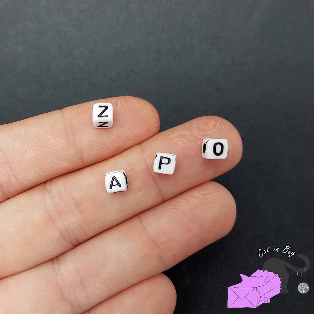 Perle con lettere, bianche e nere, 500 pezzi