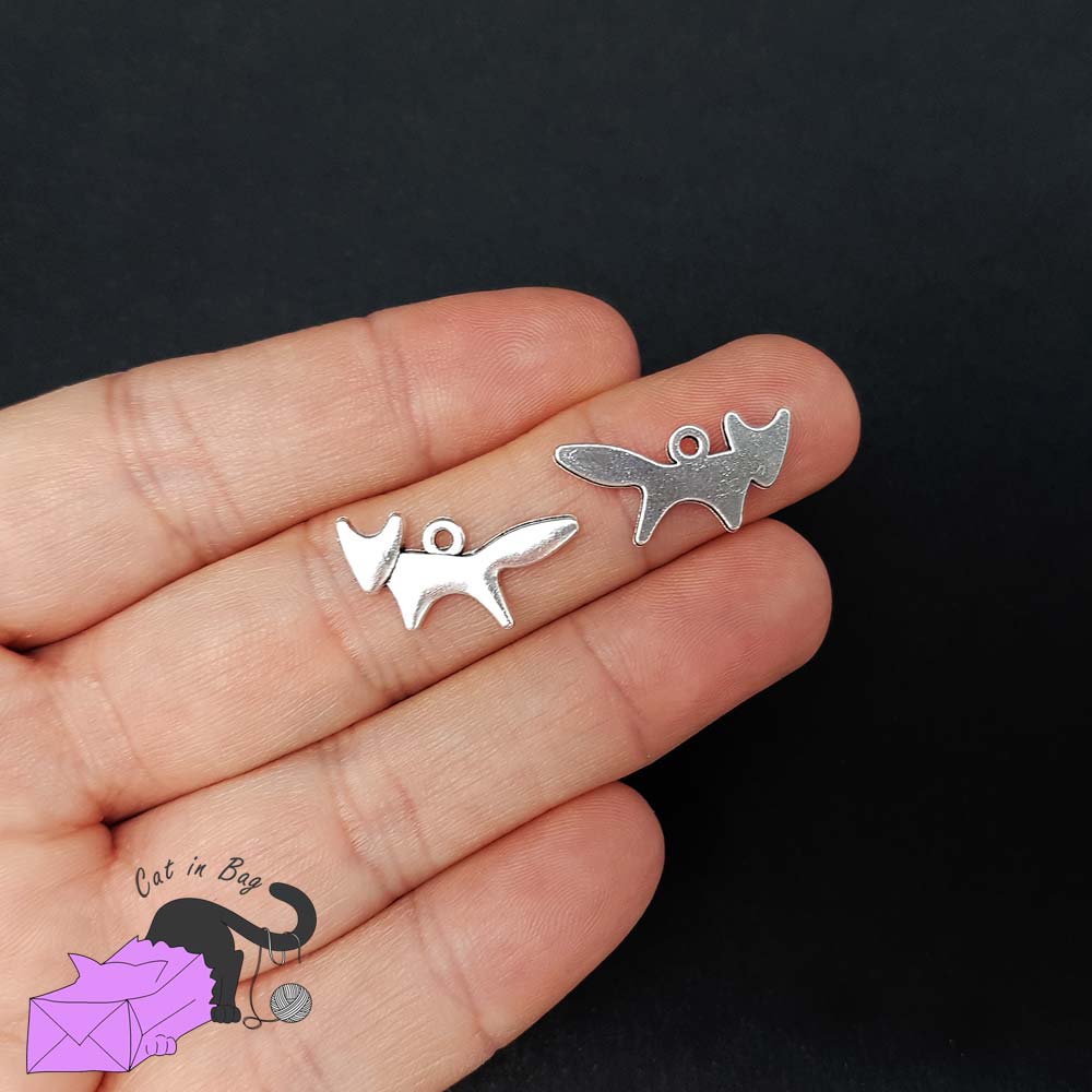 10 charms with fox