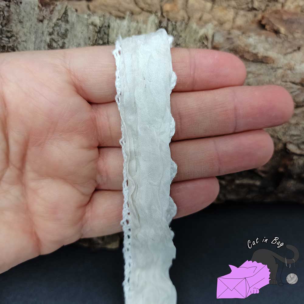 Chiffon ribbon with lace