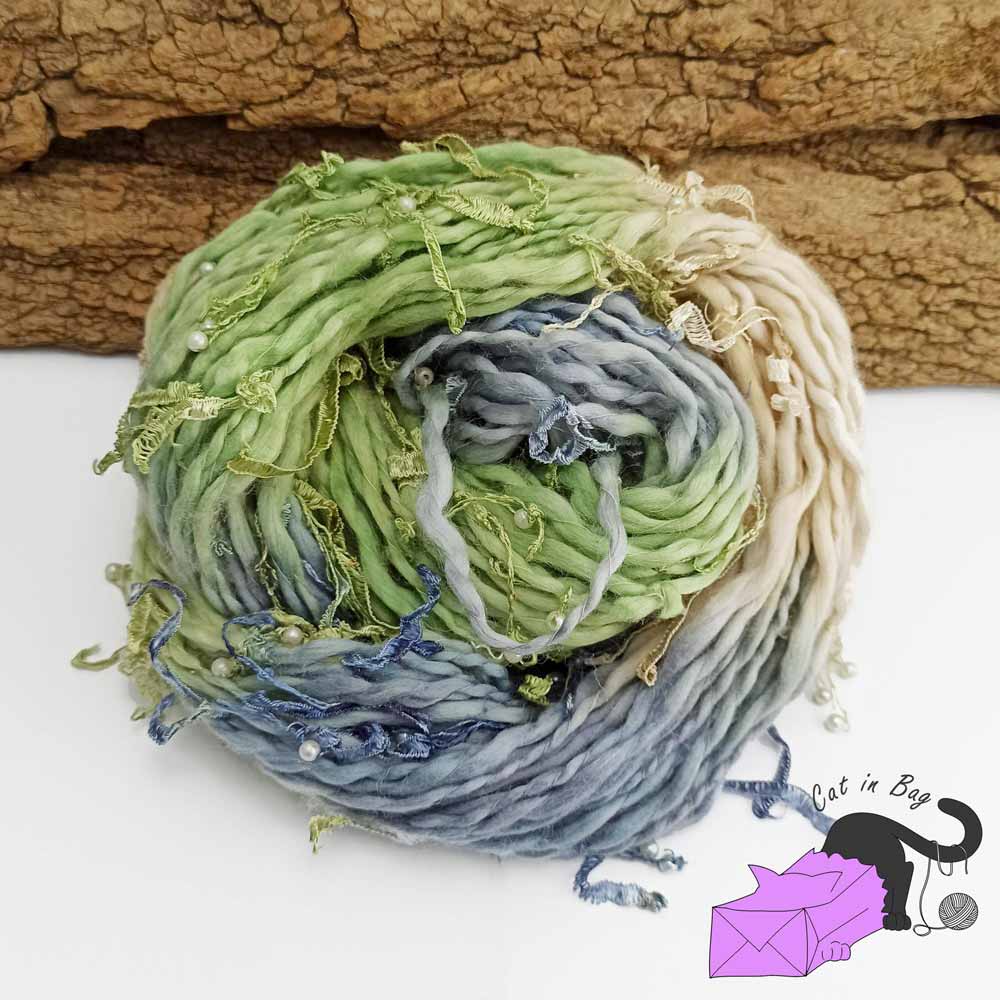 Fresh breeze, handspun yarn