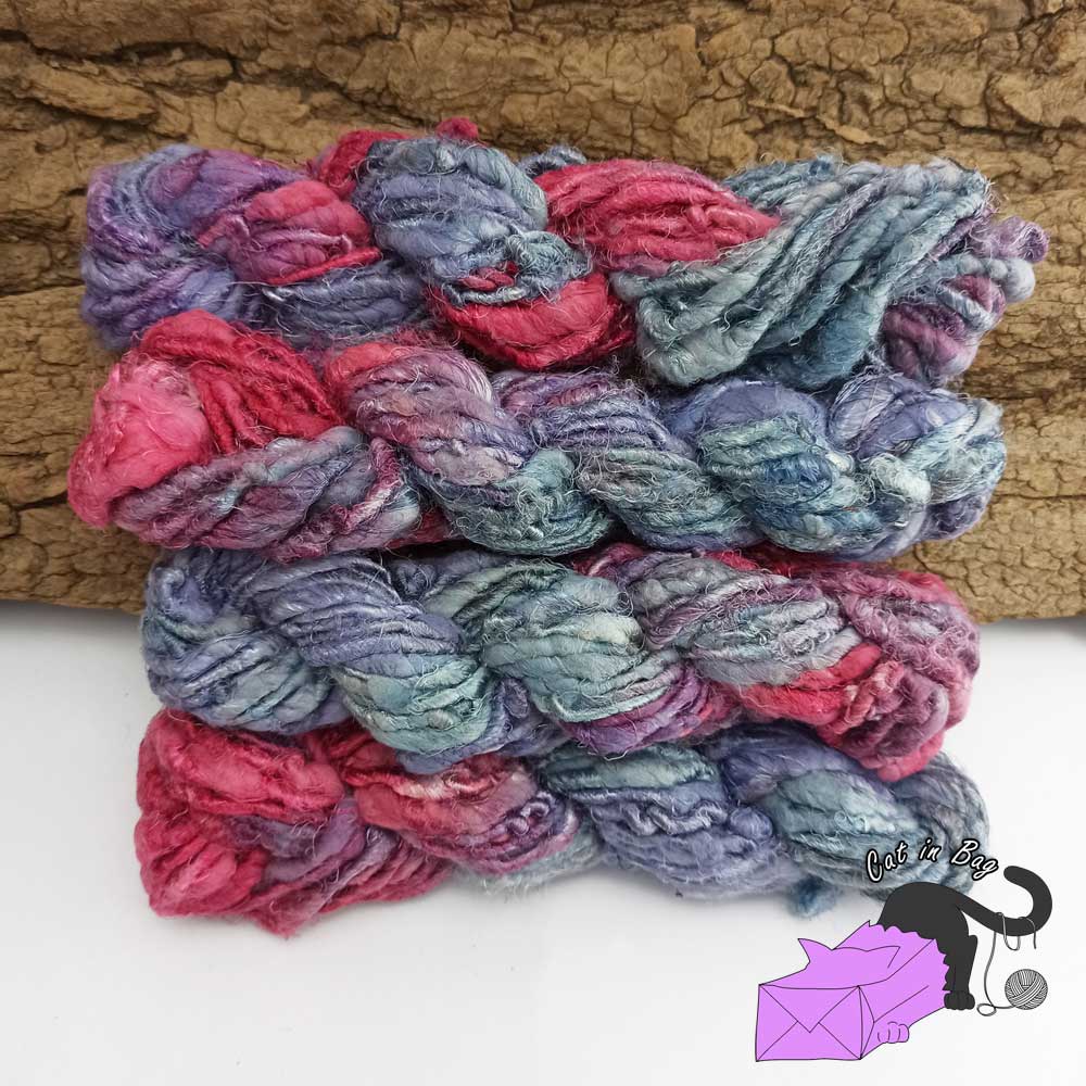 Berries, banana and cotton yarn