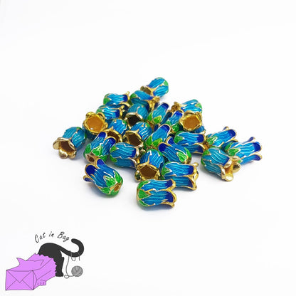 2 copriperla a forma di fiore in ottone smaltato