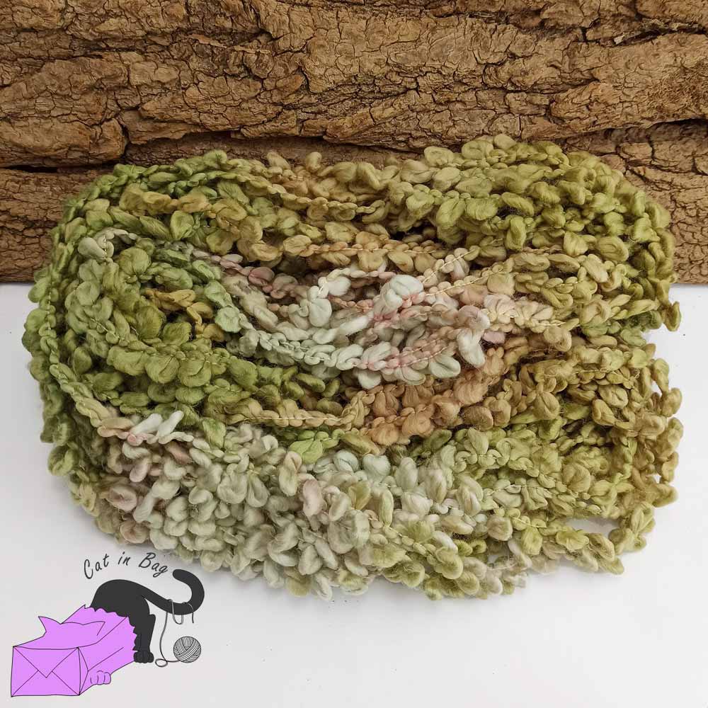 Daphne, handspun yarn