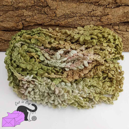 Daphne, handspun yarn