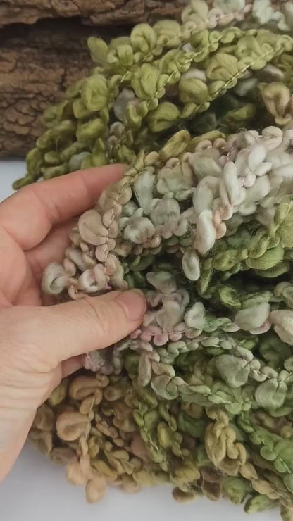 Daphne, handspun yarn